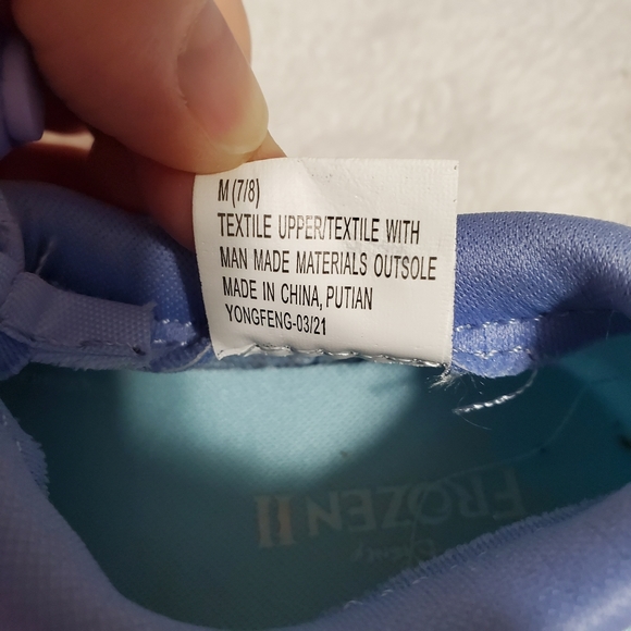 Disney Elsa and Anna Frozen II Disney Princesses Girls Water Shoes Like New - Picture 16 of 16